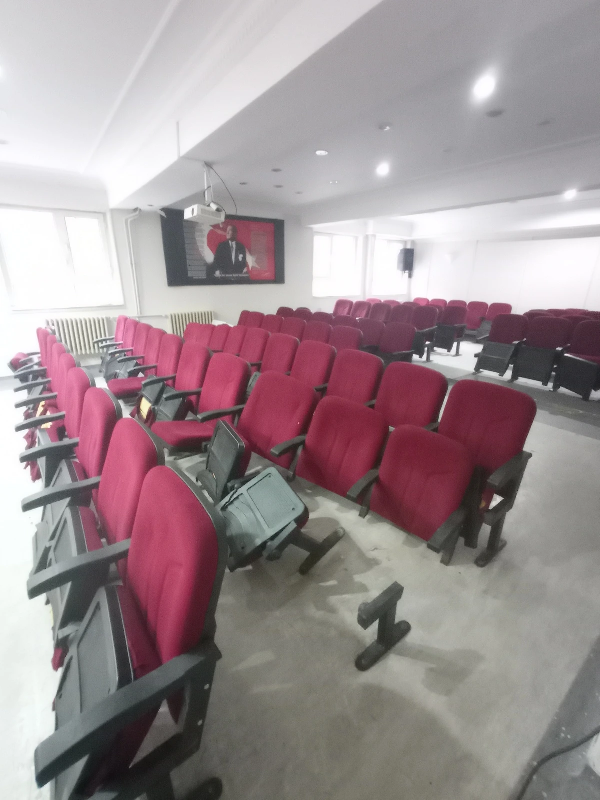 Zübeyde Hanım İlkokulu Tamir Öncesi